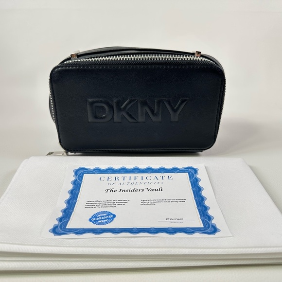 Women’s NEW DKNY Carter Logo Camera Crossbody Bag - Picture 2 of 12